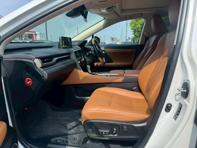 ＲＸ ４５０ｈ　ＶｅｒＬ　後期／マークレビンソン／サンルーフ／衝突軽減／全周囲カメラ／レーダークルーズコントロール／コーナーセンサー／ハンドルヒーター／シートヒーター・エアコン／パワーシート／ＥＴＣ／Ｂｌｕｅｔｏｏｔｈ（80枚目）