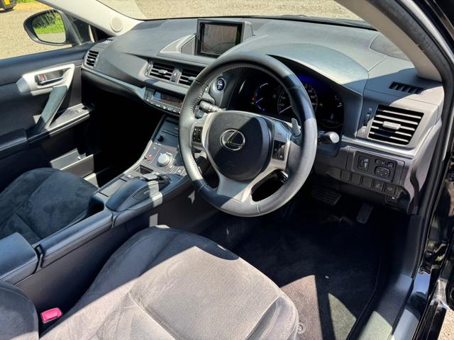 CT 200h VerC クルーズコントロール/シートヒーター/パワーシート/シートメモリ/ETC/Bluetooth/バックカメラ/電動格納ミラー/フルセグTV/プッシュスタート/HDDナビ/USB/オートライト(36枚目)