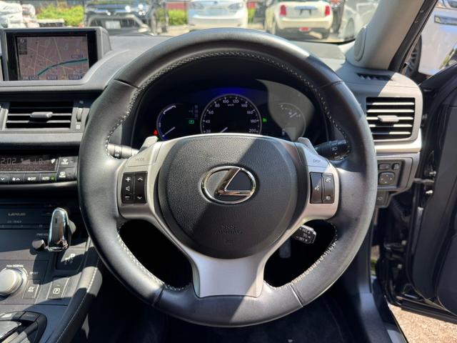 CT 200h VerC クルーズコントロール/シートヒーター/パワーシート/シートメモリ/ETC/Bluetooth/バックカメラ/電動格納ミラー/フルセグTV/プッシュスタート/HDDナビ/USB/オートライト(37枚目)