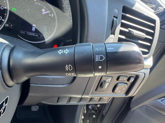 CT 200h VerC クルーズコントロール/シートヒーター/パワーシート/シートメモリ/ETC/Bluetooth/バックカメラ/電動格納ミラー/フルセグTV/プッシュスタート/HDDナビ/USB/オートライト(40枚目)