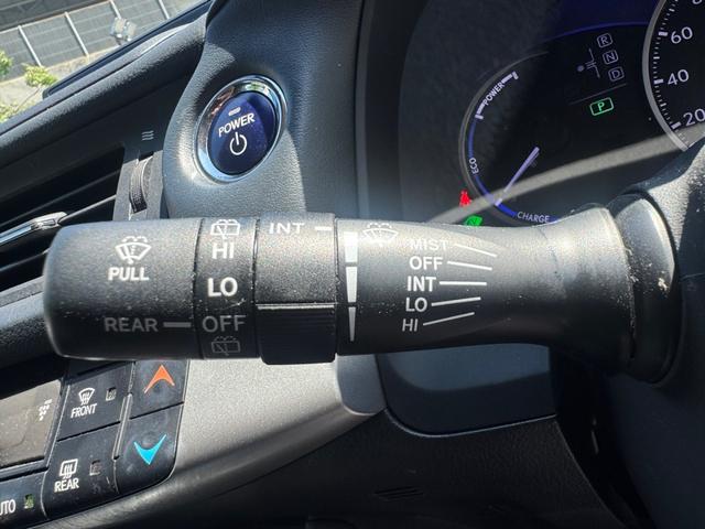 CT 200h VerC クルーズコントロール/シートヒーター/パワーシート/シートメモリ/ETC/Bluetooth/バックカメラ/電動格納ミラー/フルセグTV/プッシュスタート/HDDナビ/USB/オートライト(41枚目)