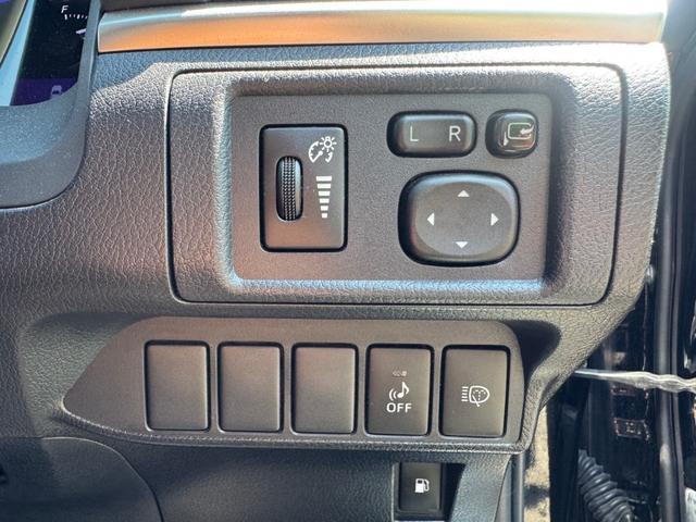 CT 200h VerC クルーズコントロール/シートヒーター/パワーシート/シートメモリ/ETC/Bluetooth/バックカメラ/電動格納ミラー/フルセグTV/プッシュスタート/HDDナビ/USB/オートライト(42枚目)