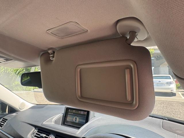 CT 200h VerC クルーズコントロール/シートヒーター/パワーシート/シートメモリ/ETC/Bluetooth/バックカメラ/電動格納ミラー/フルセグTV/プッシュスタート/HDDナビ/USB/オートライト(51枚目)