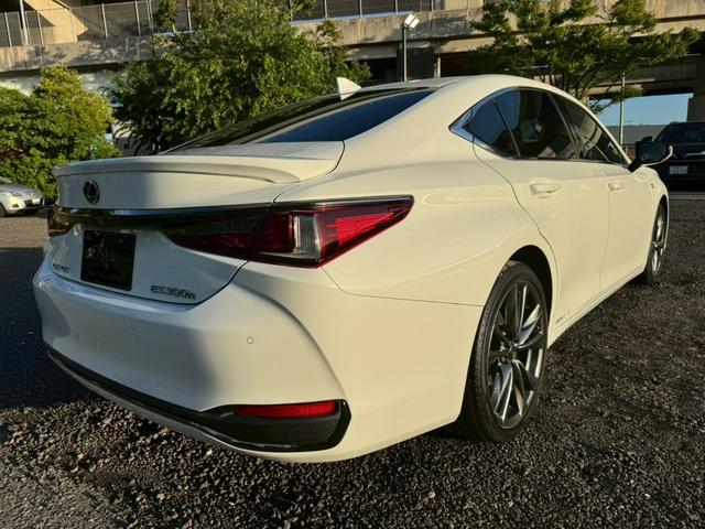 ＥＳ ３００ｈ　Ｆスポーツ　サンルーフ／衝突軽減／レーダークルーズコントロール／コーナーセンサー／ＨＵＤ／ＢＳＭ／ハンドルヒーター／シートヒーター・エアコン／パワーシート／シートメモリ／ＥＴＣ／Ｂｌｕｅｔｏｏｔｈ／バックカメラ（22枚目）