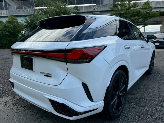 ＲＸ ５００ｈ　Ｆスポーツパフォーマンス　現行／サンルーフ／全周囲カメラ／レーダークルーズ／アドバンスドライブ／コーナーセンサー／ＢＳＭ／ハンドルヒーター／シートヒーター・エアコン／パワーシート／ＥＴＣ／Ｂｌｕｅｔｏｏｔｈ／置くだけ充電（24枚目）