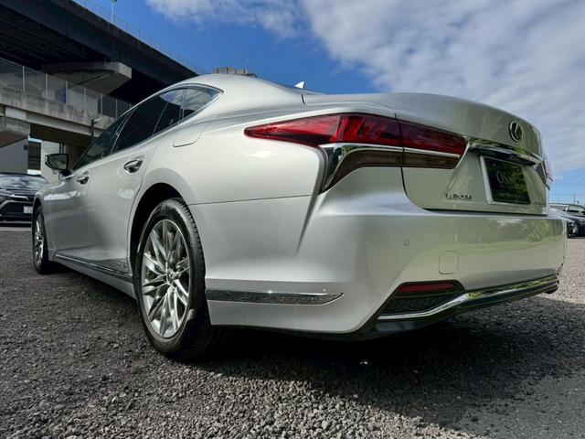 ＬＳ ５００ｈ　ＶｅｒＬ　衝突軽減／全周囲カメラ／レーダークルーズコントロール／コーナーセンサー／ＨＵＤ／ＢＳＭ／ハンドルヒーター／シートヒーター・エアコン／パワーシート／シートメモリ／ＥＴＣ／Ｂｌｕｅｔｏｏｔｈ／バックカメラ（26枚目）