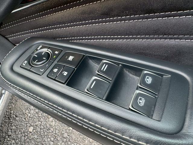 ＬＳ ５００ｈ　ＶｅｒＬ　衝突軽減／全周囲カメラ／レーダークルーズコントロール／コーナーセンサー／ＨＵＤ／ＢＳＭ／ハンドルヒーター／シートヒーター・エアコン／パワーシート／シートメモリ／ＥＴＣ／Ｂｌｕｅｔｏｏｔｈ／バックカメラ（30枚目）