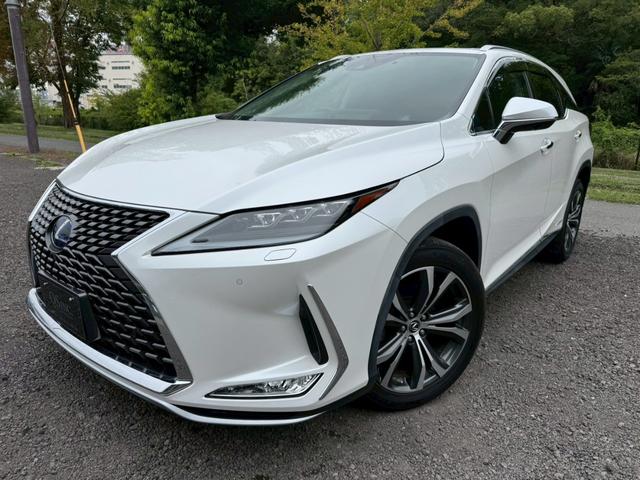 ＲＸ ４５０ｈＬ　後期／６人乗り／サンルーフ／全周囲カメラ／衝突軽減／レーダークルーズコントロール／コーナーセンサー／ＨＵＤ／ＢＳＭ／ハンドルヒーター／シートヒーター・エアコン／パワーシート／ＥＴＣ／Ｂｌｕｅｔｏｏｔｈ（6枚目）
