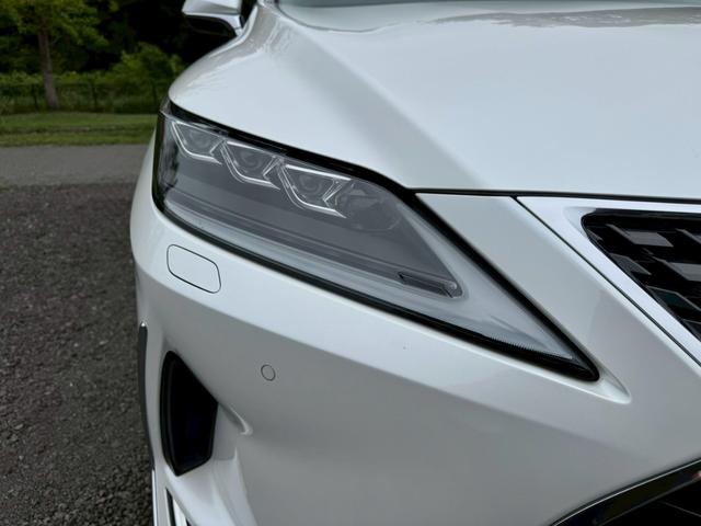 ＲＸ ４５０ｈＬ　後期／６人乗り／サンルーフ／全周囲カメラ／衝突軽減／レーダークルーズコントロール／コーナーセンサー／ＨＵＤ／ＢＳＭ／ハンドルヒーター／シートヒーター・エアコン／パワーシート／ＥＴＣ／Ｂｌｕｅｔｏｏｔｈ（12枚目）
