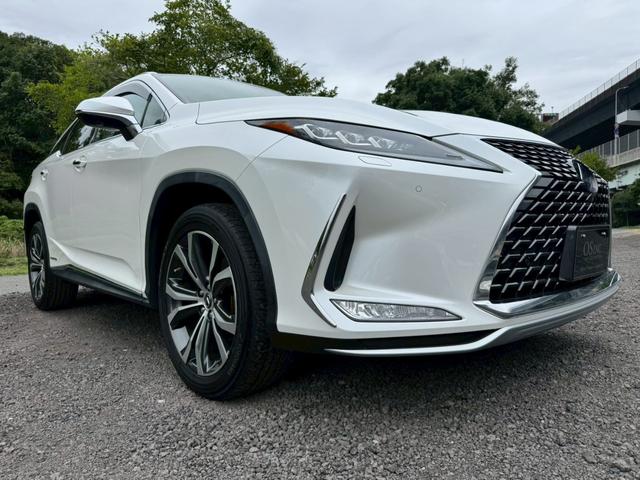 ＲＸ ４５０ｈＬ　後期／６人乗り／サンルーフ／全周囲カメラ／衝突軽減／レーダークルーズコントロール／コーナーセンサー／ＨＵＤ／ＢＳＭ／ハンドルヒーター／シートヒーター・エアコン／パワーシート／ＥＴＣ／Ｂｌｕｅｔｏｏｔｈ（15枚目）