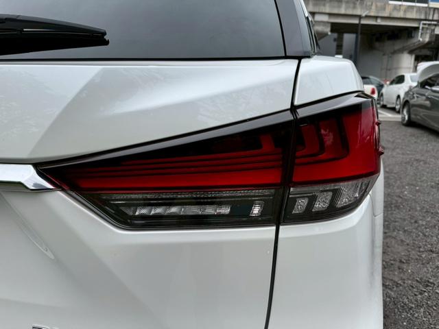 ＲＸ ４５０ｈＬ　後期／６人乗り／サンルーフ／全周囲カメラ／衝突軽減／レーダークルーズコントロール／コーナーセンサー／ＨＵＤ／ＢＳＭ／ハンドルヒーター／シートヒーター・エアコン／パワーシート／ＥＴＣ／Ｂｌｕｅｔｏｏｔｈ（20枚目）