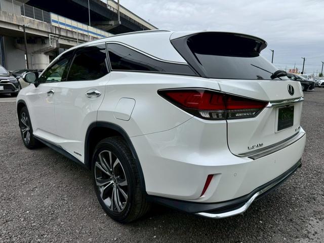 ＲＸ ４５０ｈＬ　後期／６人乗り／サンルーフ／全周囲カメラ／衝突軽減／レーダークルーズコントロール／コーナーセンサー／ＨＵＤ／ＢＳＭ／ハンドルヒーター／シートヒーター・エアコン／パワーシート／ＥＴＣ／Ｂｌｕｅｔｏｏｔｈ（27枚目）