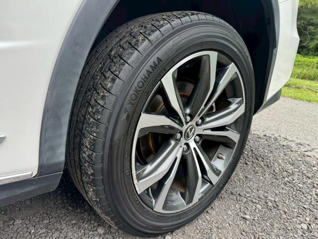 ＲＸ ４５０ｈＬ　後期／６人乗り／サンルーフ／全周囲カメラ／衝突軽減／レーダークルーズコントロール／コーナーセンサー／ＨＵＤ／ＢＳＭ／ハンドルヒーター／シートヒーター・エアコン／パワーシート／ＥＴＣ／Ｂｌｕｅｔｏｏｔｈ（29枚目）