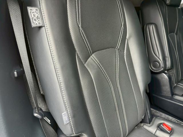 ＲＸ ４５０ｈＬ　後期／６人乗り／サンルーフ／全周囲カメラ／衝突軽減／レーダークルーズコントロール／コーナーセンサー／ＨＵＤ／ＢＳＭ／ハンドルヒーター／シートヒーター・エアコン／パワーシート／ＥＴＣ／Ｂｌｕｅｔｏｏｔｈ（63枚目）