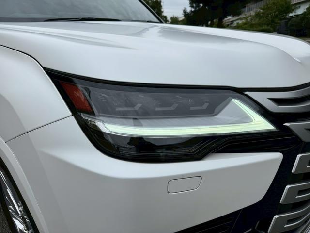 ＬＸ ６００　エグゼクティブ　モデリスタエアロ・ホイール／サンルーフ／リアモニター／マクレビ／ＨＵＤ／ＢＳＭ／デジタルインナーミラー／衝突軽減／レーダークルーズ／コーナーセンサ／全周囲カメラ／ＥＴＣ／パワーバックドア（13枚目）