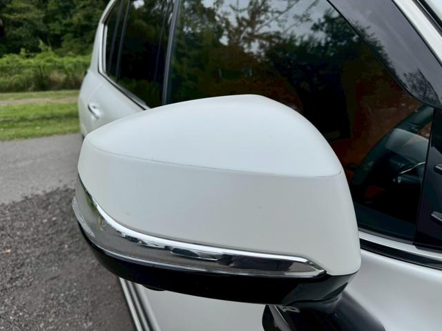 ＬＸ ６００　エグゼクティブ　モデリスタエアロ・ホイール／サンルーフ／リアモニター／マクレビ／ＨＵＤ／ＢＳＭ／デジタルインナーミラー／衝突軽減／レーダークルーズ／コーナーセンサ／全周囲カメラ／ＥＴＣ／パワーバックドア（17枚目）