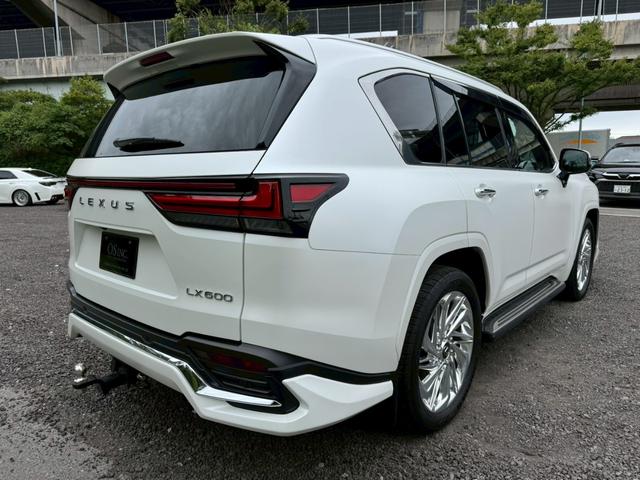 ＬＸ ６００　エグゼクティブ　モデリスタエアロ・ホイール／サンルーフ／リアモニター／マクレビ／ＨＵＤ／ＢＳＭ／デジタルインナーミラー／衝突軽減／レーダークルーズ／コーナーセンサ／全周囲カメラ／ＥＴＣ／パワーバックドア（24枚目）