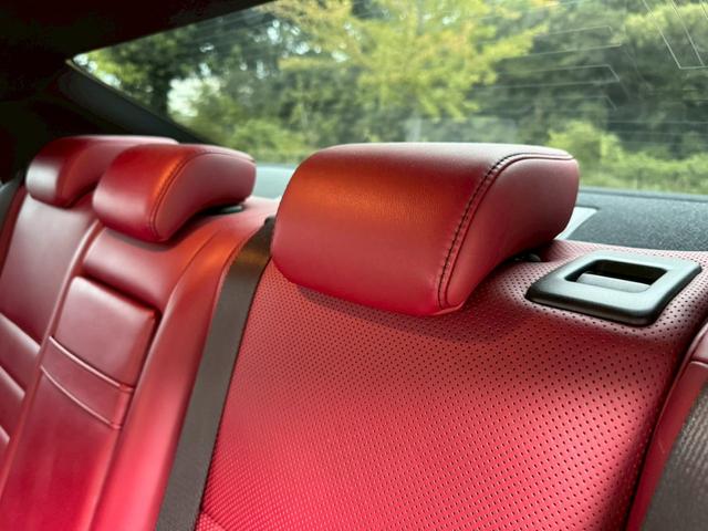 ＩＳ ３００ｈ　Ｆスポーツ　サンルーフ／クルーズコントロール／コーナーセンサー／ＢＳＭ／シートヒーター・エアコン／パワーシート／シートメモリ／ＥＴＣ／Ｂｌｕｅｔｏｏｔｈ／バックカメラ／プッシュスタート／電動格納ミラー（66枚目）