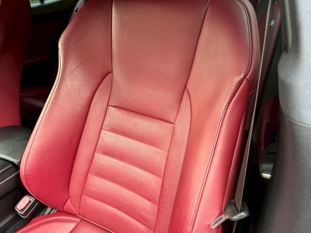 ＩＳ ３００ｈ　Ｆスポーツ　サンルーフ／クルーズコントロール／コーナーセンサー／ＢＳＭ／シートヒーター・エアコン／パワーシート／シートメモリ／ＥＴＣ／Ｂｌｕｅｔｏｏｔｈ／バックカメラ／プッシュスタート／電動格納ミラー（71枚目）