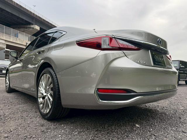 ＥＳ ３００ｈ　ＶｅｒＬ　サンルーフ／全周囲カメラ／衝突軽減／レーダークルーズコントロール／コーナーセンサー／ＢＳＭ／ハンドルヒーター／シートヒーター・エアコン／パワーシート／シートメモリ／ＥＴＣ／Ｂｌｕｅｔｏｏｔｈ（30枚目）