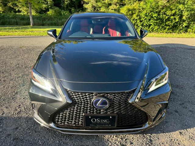 ＥＳ ３００ｈ　Ｆスポーツ　／ＴＲＤエアロ／サンルーフ／衝突軽減／レーダークルーズ／レーンキープ／コーナーセンサ／シートヒータ・エアコン／ステアリングヒーター／オートライト／レッドレザー／ＥＴＣ／バックカメラ／Ｂｌｕｅｔｏｏｔｈ（19枚目）