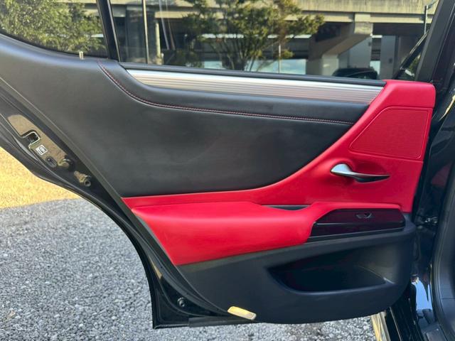 ＥＳ ３００ｈ　Ｆスポーツ　／ＴＲＤエアロ／サンルーフ／衝突軽減／レーダークルーズ／レーンキープ／コーナーセンサ／シートヒータ・エアコン／ステアリングヒーター／オートライト／レッドレザー／ＥＴＣ／バックカメラ／Ｂｌｕｅｔｏｏｔｈ（67枚目）