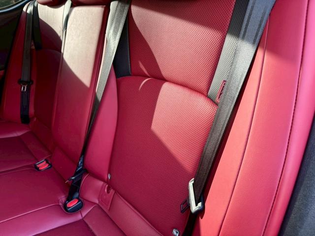 ＥＳ ３００ｈ　Ｆスポーツ　／ＴＲＤエアロ／サンルーフ／衝突軽減／レーダークルーズ／レーンキープ／コーナーセンサ／シートヒータ・エアコン／ステアリングヒーター／オートライト／レッドレザー／ＥＴＣ／バックカメラ／Ｂｌｕｅｔｏｏｔｈ（69枚目）