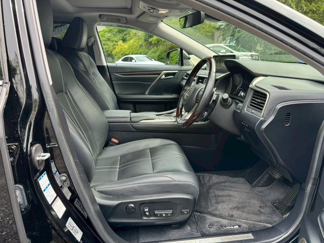 ＲＸ ４５０ｈＬ　４ＷＤ／　後期／７人乗り／ワンオーナー／モデリスタエアロ／サンルーフ／リアモニター／衝突軽減／ＨＵＤ／ＢＳＭ／レーダークルーズ／コーナーセンサ／全周囲カメラ／シートヒーター・エアコン／パワーバックドア／ＥＴＣ（34枚目）