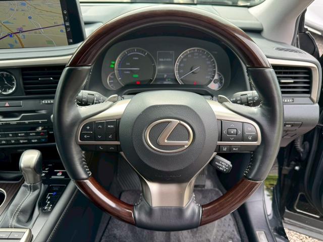 ＲＸ ４５０ｈＬ　４ＷＤ／　後期／７人乗り／ワンオーナー／モデリスタエアロ／サンルーフ／リアモニター／衝突軽減／ＨＵＤ／ＢＳＭ／レーダークルーズ／コーナーセンサ／全周囲カメラ／シートヒーター・エアコン／パワーバックドア／ＥＴＣ（40枚目）