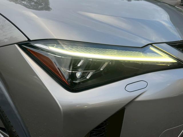 ＵＸ ２５０ｈ　Ｆスポーツ　／衝突軽減／ＢＳＭ／ＨＵＤ／レーダークルーズ／レーンキープ／コーナーセンサ／全周囲カメラ／パワーバックドア／シートヒータ・エアコン／パワーシート／シートメモリ／ＥＴＣ／バックカメラ／Ｂｌｕｅｔｏｏｔｈ（13枚目）