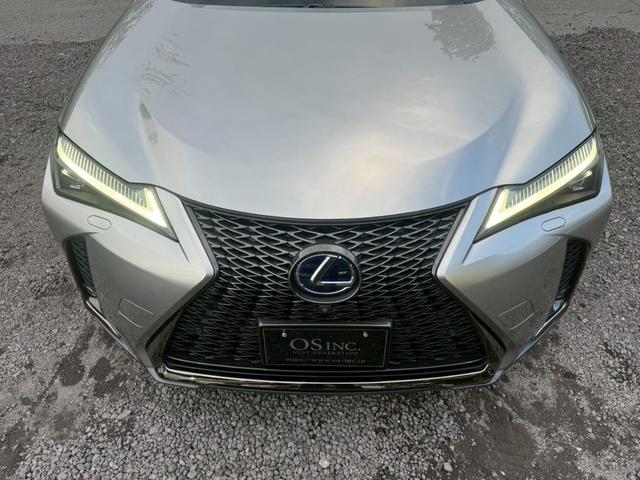 ＵＸ ２５０ｈ　Ｆスポーツ　／衝突軽減／ＢＳＭ／ＨＵＤ／レーダークルーズ／レーンキープ／コーナーセンサ／全周囲カメラ／パワーバックドア／シートヒータ・エアコン／パワーシート／シートメモリ／ＥＴＣ／バックカメラ／Ｂｌｕｅｔｏｏｔｈ（20枚目）