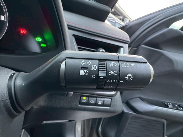 ＵＸ ２５０ｈ　Ｆスポーツ　／衝突軽減／ＢＳＭ／ＨＵＤ／レーダークルーズ／レーンキープ／コーナーセンサ／全周囲カメラ／パワーバックドア／シートヒータ・エアコン／パワーシート／シートメモリ／ＥＴＣ／バックカメラ／Ｂｌｕｅｔｏｏｔｈ（44枚目）