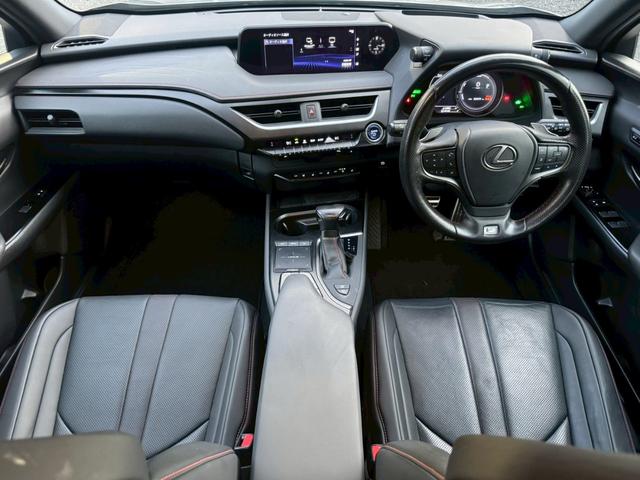 ＵＸ ２５０ｈ　Ｆスポーツ　／衝突軽減／ＢＳＭ／ＨＵＤ／レーダークルーズ／レーンキープ／コーナーセンサ／全周囲カメラ／パワーバックドア／シートヒータ・エアコン／パワーシート／シートメモリ／ＥＴＣ／バックカメラ／Ｂｌｕｅｔｏｏｔｈ（67枚目）