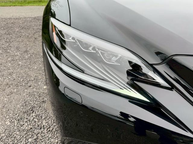 ＬＳ ５００ｈ　エグゼクティブ　／サンルーフ／ＯＰモデリスタ２１インチＡＷ／マークレビンソン／黒革／リアエンター／デジタルインナーミラー／ＨＵＤ／パワートランク／全周囲カメラ／アートウッドパネル／シートヒーター・クーラー／ＥＴＣ（12枚目）