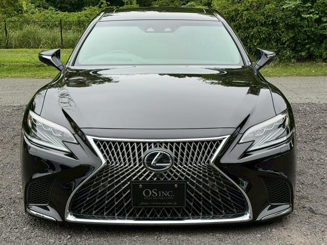 ＬＳ ５００ｈ　エグゼクティブ　／サンルーフ／ＯＰモデリスタ２１インチＡＷ／マークレビンソン／黒革／リアエンター／デジタルインナーミラー／ＨＵＤ／パワートランク／全周囲カメラ／アートウッドパネル／シートヒーター・クーラー／ＥＴＣ（21枚目）