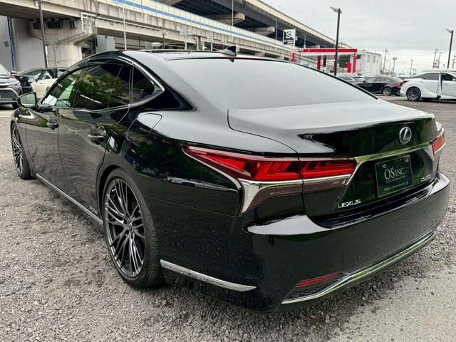 ＬＳ ５００ｈ　エグゼクティブ　／サンルーフ／ＯＰモデリスタ２１インチＡＷ／マークレビンソン／黒革／リアエンター／デジタルインナーミラー／ＨＵＤ／パワートランク／全周囲カメラ／アートウッドパネル／シートヒーター・クーラー／ＥＴＣ（29枚目）