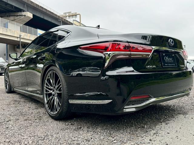 ＬＳ ５００ｈ　エグゼクティブ　／サンルーフ／ＯＰモデリスタ２１インチＡＷ／マークレビンソン／黒革／リアエンター／デジタルインナーミラー／ＨＵＤ／パワートランク／全周囲カメラ／アートウッドパネル／シートヒーター・クーラー／ＥＴＣ（30枚目）