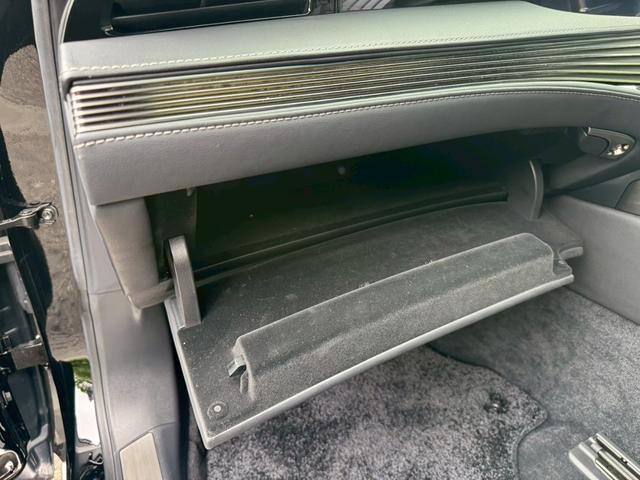 ＬＳ ５００ｈ　エグゼクティブ　／サンルーフ／ＯＰモデリスタ２１インチＡＷ／マークレビンソン／黒革／リアエンター／デジタルインナーミラー／ＨＵＤ／パワートランク／全周囲カメラ／アートウッドパネル／シートヒーター・クーラー／ＥＴＣ（79枚目）