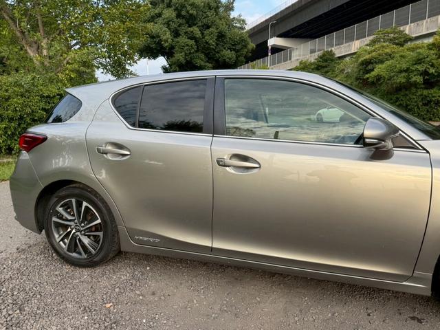 CT 200h VerC 衝突軽減/レーダークルーズコントロール/コーナーセンサー/ハンドルヒーター/シートヒーター/パワーシート/シートメモリ/ETC/Bluetooth/バックカメラ/電動格納ミラー/フルセグTV(15枚目)