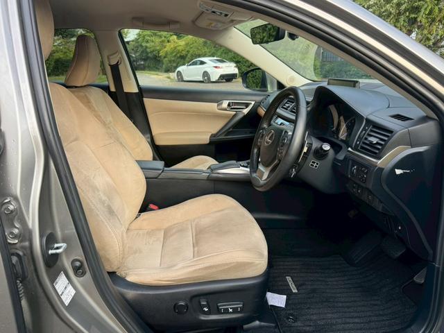 CT 200h VerC 衝突軽減/レーダークルーズコントロール/コーナーセンサー/ハンドルヒーター/シートヒーター/パワーシート/シートメモリ/ETC/Bluetooth/バックカメラ/電動格納ミラー/フルセグTV(35枚目)