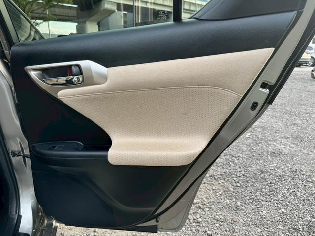 CT 200h VerC 衝突軽減/レーダークルーズコントロール/コーナーセンサー/ハンドルヒーター/シートヒーター/パワーシート/シートメモリ/ETC/Bluetooth/バックカメラ/電動格納ミラー/フルセグTV(56枚目)