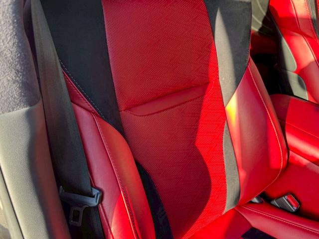ＬＳ ５００ｈ　Ｆスポーツ／ワンオーナー／　マークレビンソン／サンルーフ／全周囲カメラ／衝突軽減／レーダークルーズコントロール／コーナーセンサー／ＨＵＤ／ＢＳＭ／ハンドルヒーター／シートヒーター・エアコン／パワーシート／シートメモリ／ＥＴＣ（39枚目）
