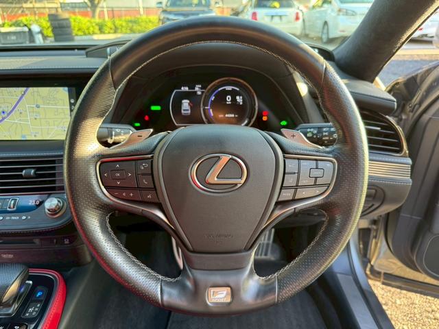 ＬＳ ５００ｈ　Ｆスポーツ／ワンオーナー／　マークレビンソン／サンルーフ／全周囲カメラ／衝突軽減／レーダークルーズコントロール／コーナーセンサー／ＨＵＤ／ＢＳＭ／ハンドルヒーター／シートヒーター・エアコン／パワーシート／シートメモリ／ＥＴＣ（41枚目）