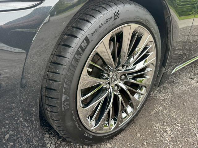 ＬＳ ５００ｈ　エグゼクティブ　マークレビンソン／衝突軽減／全周囲カメラ／レーダークルーズコントロール／コーナーセンサー／ＨＵＤ／ＢＳＭ／ハンドルヒーター／シートヒーター・エアコン／パワーシート／シートメモリ／Ｂｌｕｅｔｏｏｔｈ（9枚目）