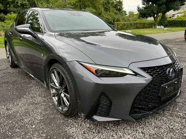 ＩＳ ３００ｈ　Ｆスポーツ　現行／サンルーフ／マークレビンソン／衝突軽減／ＢＳＭ／レーダークルーズ／レーンキープ／コーナーセンサー／シートヒーター・エアコン／パワーシート／シートメモリ／電動格納ミラー／ＥＴＣ２．０／バックカメラ（11枚目）