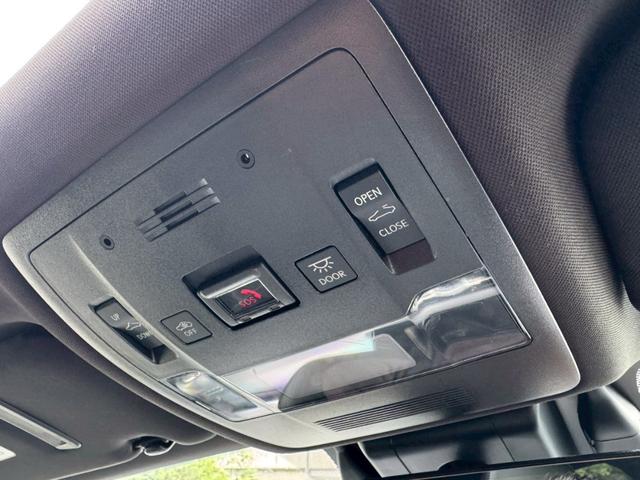 ＩＳ ３００ｈ　Ｆスポーツ　現行／サンルーフ／マークレビンソン／衝突軽減／ＢＳＭ／レーダークルーズ／レーンキープ／コーナーセンサー／シートヒーター・エアコン／パワーシート／シートメモリ／電動格納ミラー／ＥＴＣ２．０／バックカメラ（54枚目）