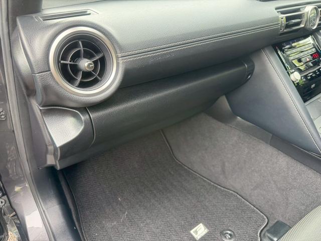 ＩＳ ３００ｈ　Ｆスポーツ　現行／サンルーフ／マークレビンソン／衝突軽減／ＢＳＭ／レーダークルーズ／レーンキープ／コーナーセンサー／シートヒーター・エアコン／パワーシート／シートメモリ／電動格納ミラー／ＥＴＣ２．０／バックカメラ（78枚目）