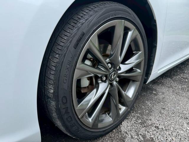 ＥＳ ３００ｈ　Ｆスポーツ　サンルーフ／衝突軽減／レーダークルーズコントロール／コーナーセンサー／ＢＳＭ／ハンドルヒーター／シートヒーター・エアコン／パワーシート／シートメモリ／ＥＴＣ／Ｂｌｕｅｔｏｏｔｈ／電動リアゲート（10枚目）