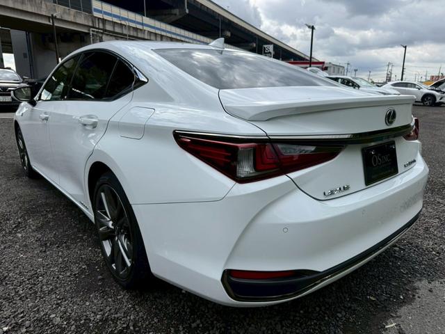 ＥＳ ３００ｈ　Ｆスポーツ　サンルーフ／衝突軽減／レーダークルーズコントロール／コーナーセンサー／ＢＳＭ／ハンドルヒーター／シートヒーター・エアコン／パワーシート／シートメモリ／ＥＴＣ／Ｂｌｕｅｔｏｏｔｈ／電動リアゲート（27枚目）