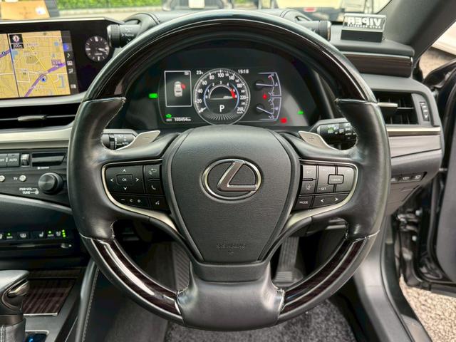 ＥＳ ３００ｈ　ＶｅｒＬ　サンルーフ／衝突軽減／全周囲カメラ／レーダークルーズコントロール／コーナーセンサー／ＨＵＤ／ＢＳＭ／ハンドルヒーター／シートヒーター・エアコン／パワーシート／シートメモリ／ＥＴＣ／Ｂｌｕｅｔｏｏｔｈ（40枚目）